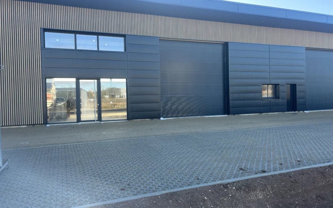 ENTREPÔT À LOUER – PROXIMITÉ RODEZ